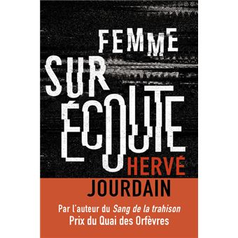 Femme sur écoute (4)